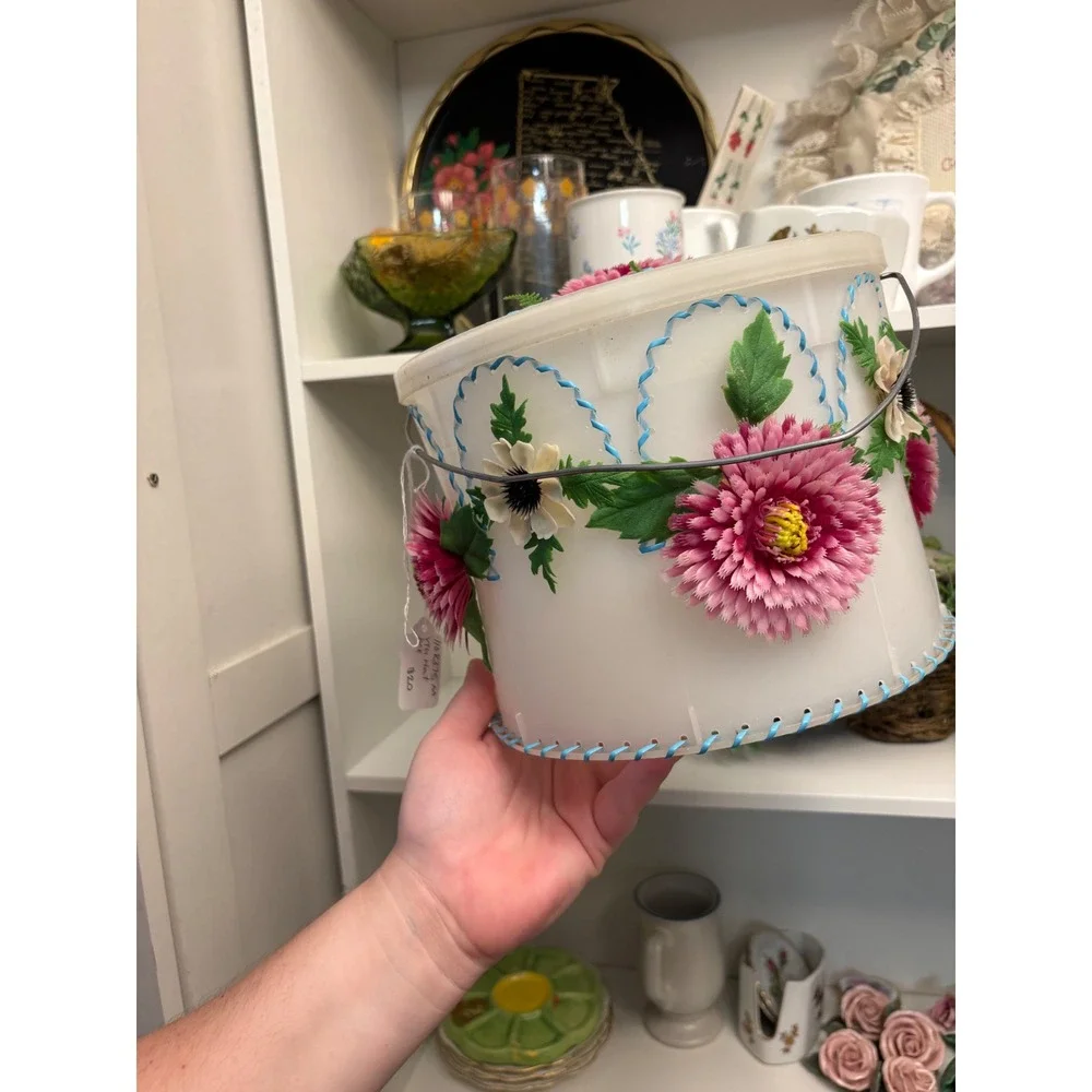 Vintage Mid Century Floral Plastic Hat Box Carrier 3D Flower Applique Kitsch
